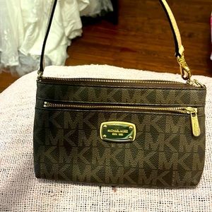 Michael Kors large wristlet